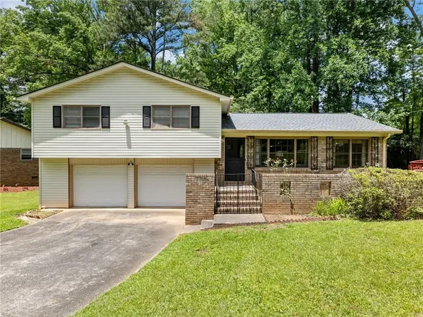784 San Miguel Dr, Stone Mountain, GA 30083