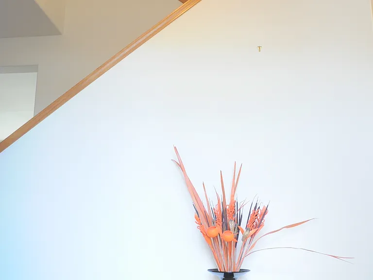 551 Quincy Ave NE — Photo 4
