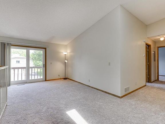 2nd image of 701 Parkside Dr