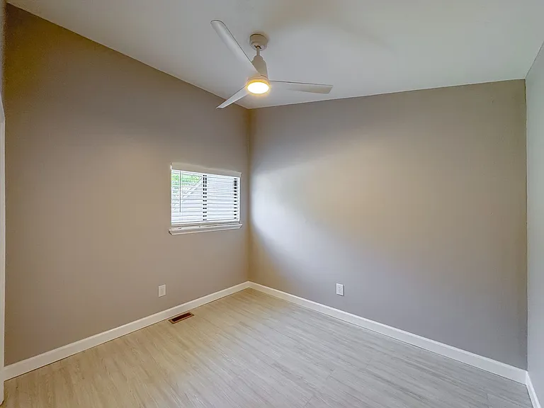 2465 Talco Hills Dr #C — Photo 38