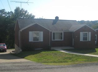 47 Wayne Ave, Jeannette, PA 15644