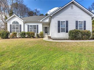 947 Century Oak Dr, Winder, GA 30680