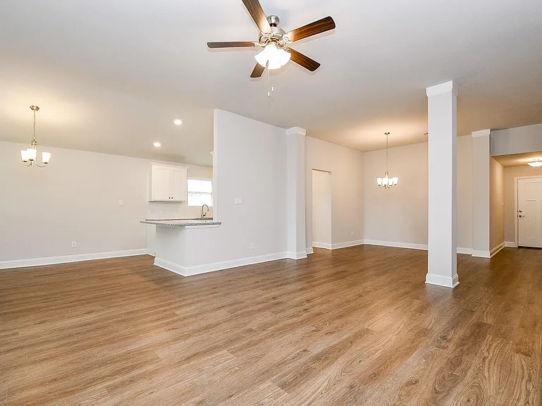 2700 Diamond Reef Ln — Photo 3