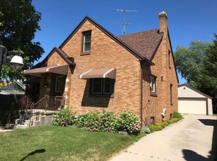 1109 S 24th St, Manitowoc, WI 54220