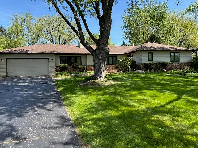 1273 Green Acres Ln photo 1