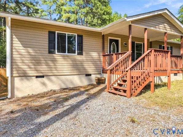 12135 White Bark Rd, Ruther Glen, VA 22546