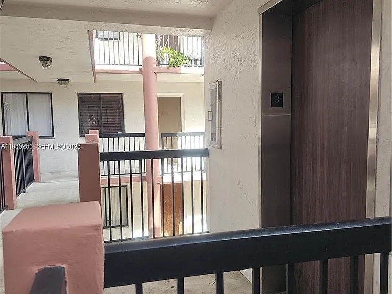 5460 W 21st Ct #310 — Photo 11