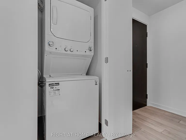 11 Yorkville Ave #2113 — Photo 20