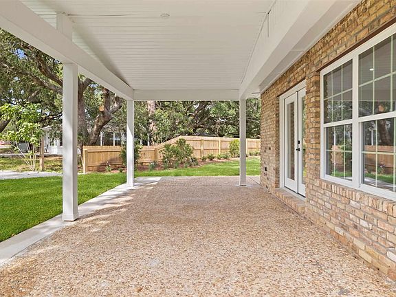 5th image of 4560 Sabine Dr