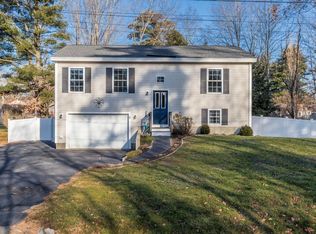 2 Lebanon Rd, Saco, ME 04072