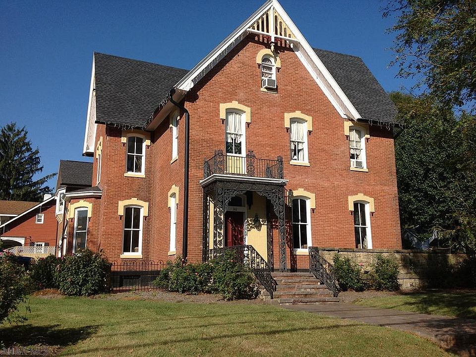 1st image of 296 Huntingdon Ave