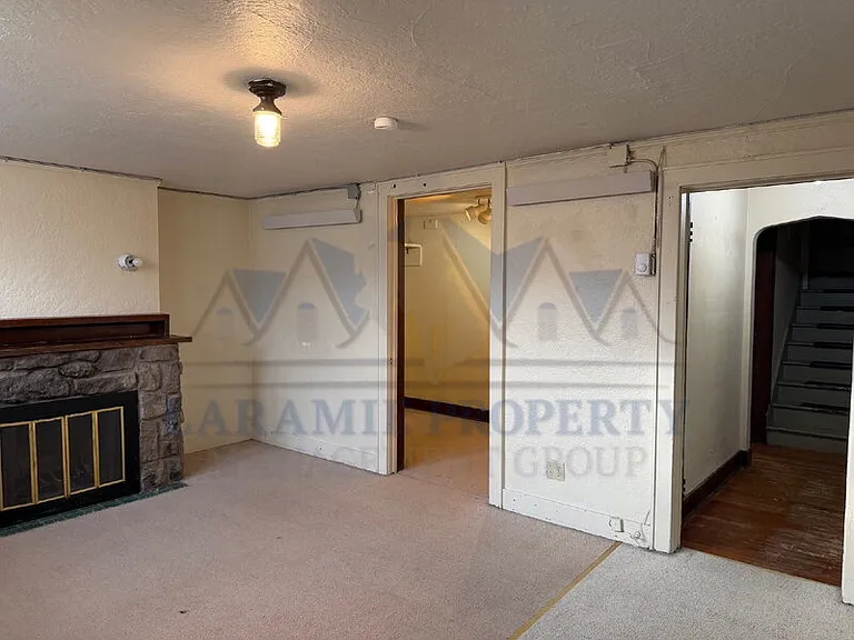 515.5 E Lewis St — Photo 16
