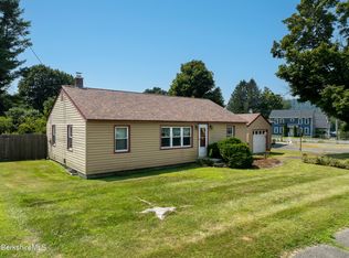 285 Sand Springs Rd, Williamstown, MA 01267