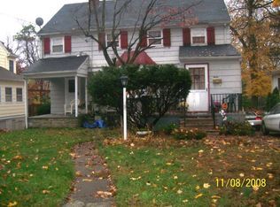 12 Abbington Ter, Glen Rock, NJ 07452