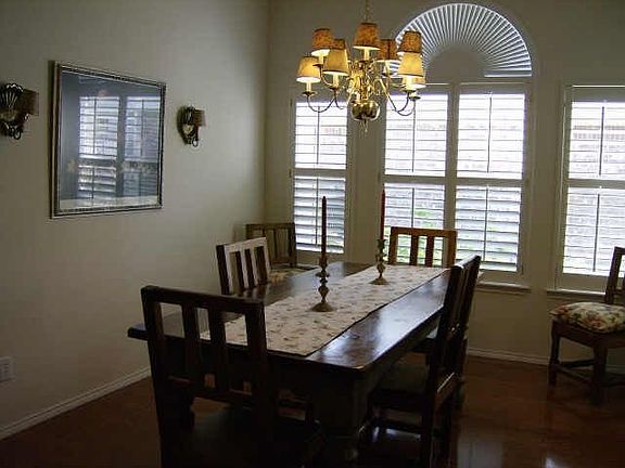 3rd image of 3725 Lake Country Dr