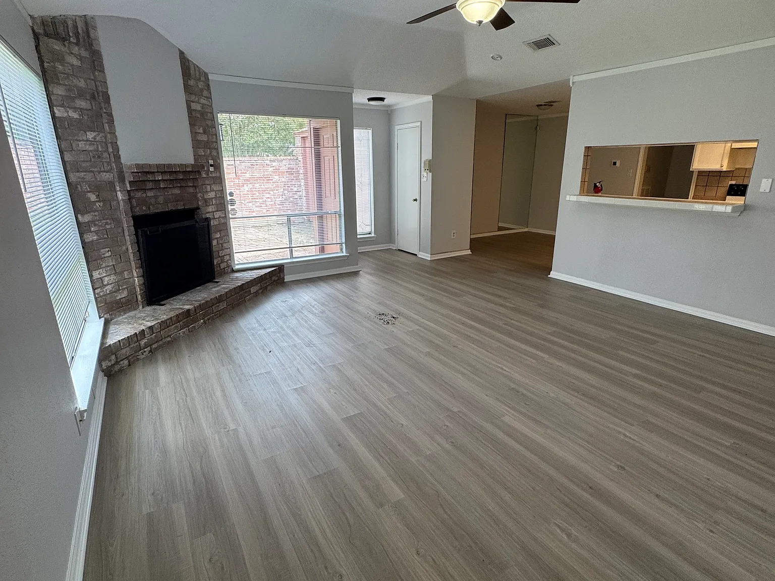 6814 Clee Ln — Photo 4
