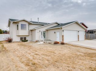 2463 Pointe Loop, Bismarck, ND 58503