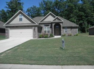 1868 Abbey Ln, Bryant, AR 72015