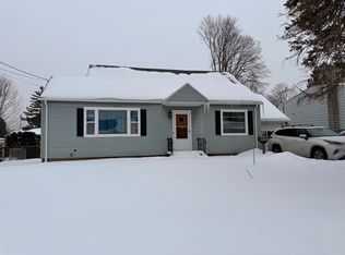 102 Dolores Ter N, North Syracuse, NY 13212
