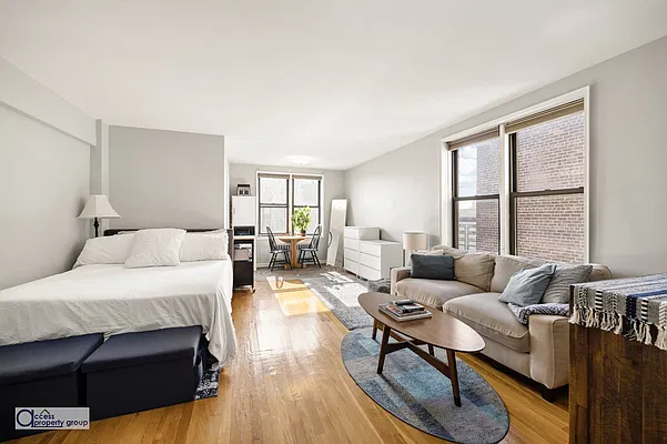 Living room, photo 1