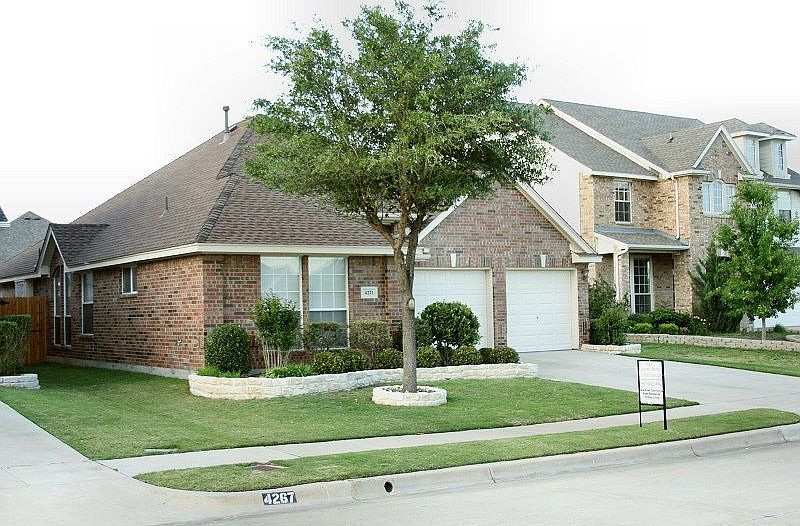 1st image of 4271 Lake Villas Dr