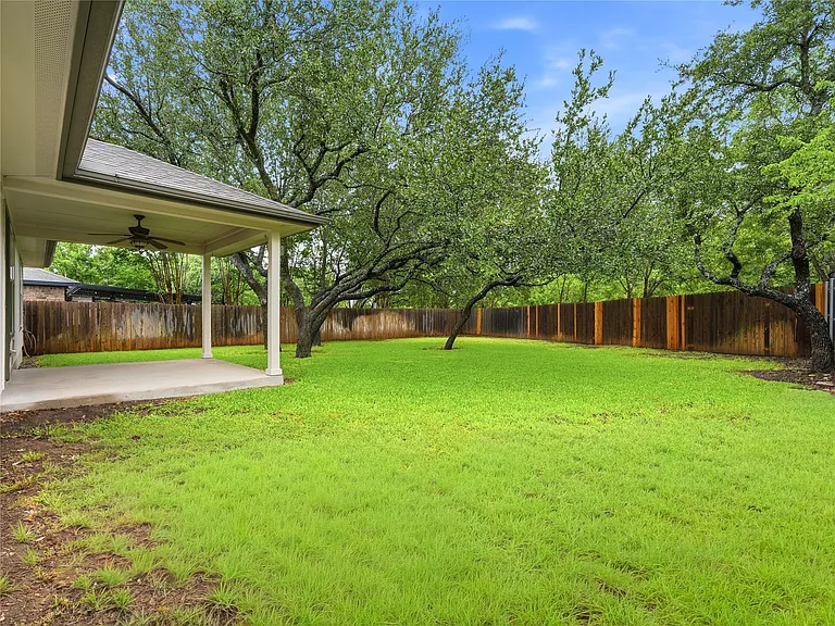 1004 Downridge Dr — Photo 33