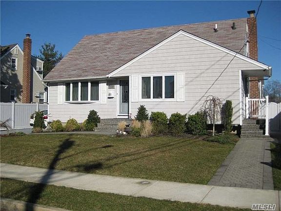 2nd image of 713 Evelyn Ave