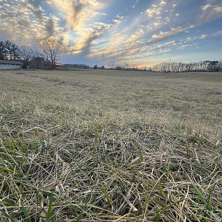 1st image of 142 Esto Heights Rd