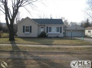 28521 Wauketa Ave, Warren, MI