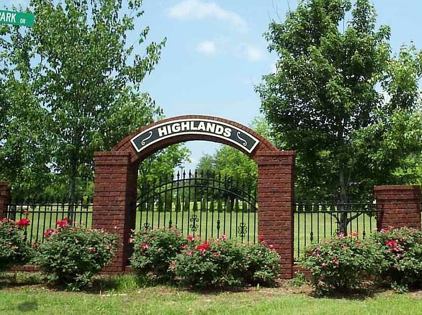 1st image of 201 Highland Park Dr
