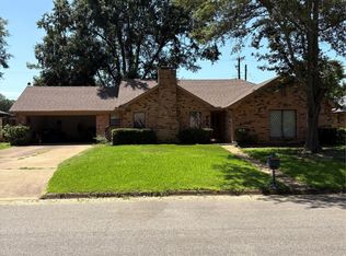 605 32nd St NE, Paris, TX 75460