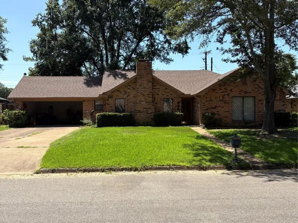 605 32nd St NE, Paris, TX 75460