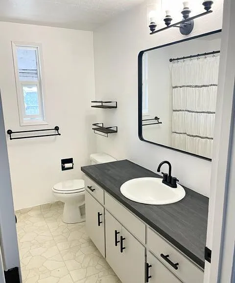710 W 24th Ave — Photo 9