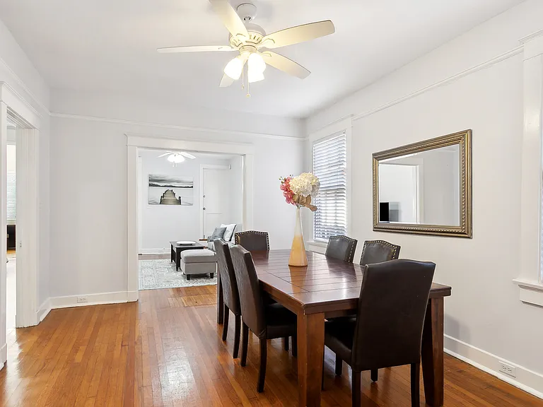 2209 Broadway St — Photo 3