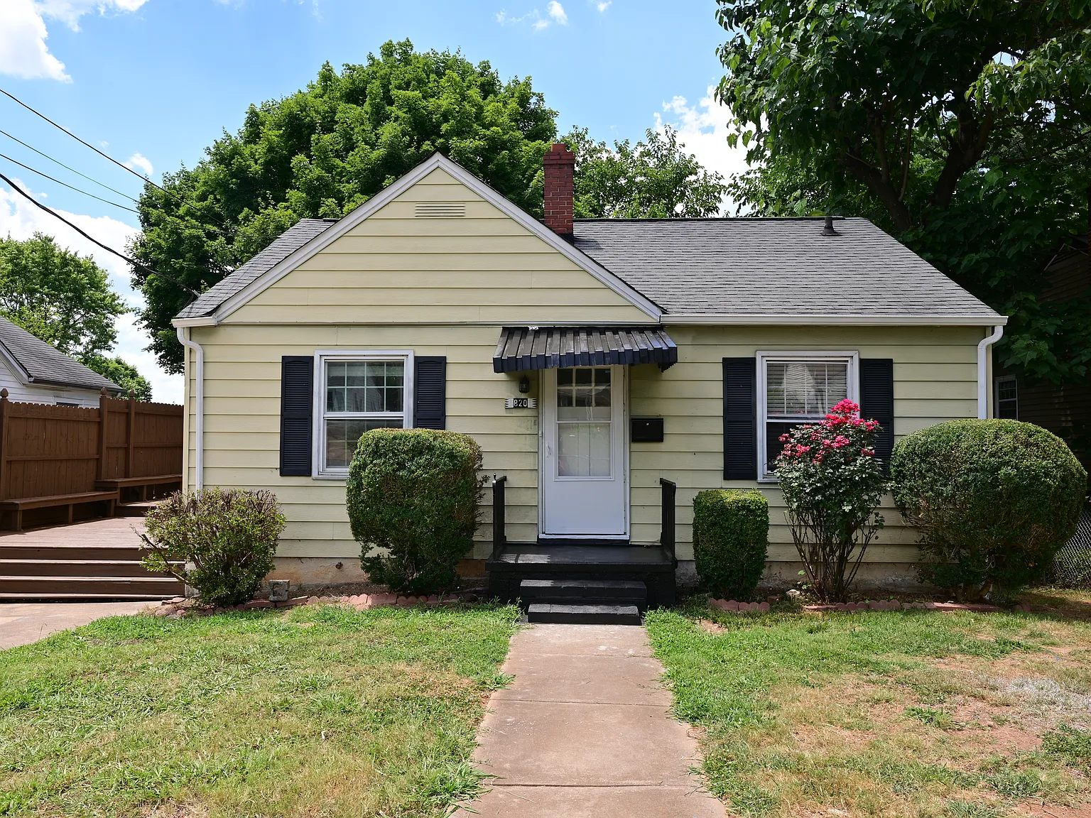 3 bed, 1196 sqft, $1,750 — Photo 1