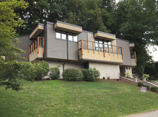 86 Camelot Dr, Huntington, WV 25701