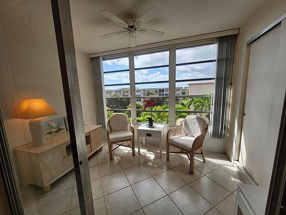 2nd image of 230 NE 26th Avenue #408