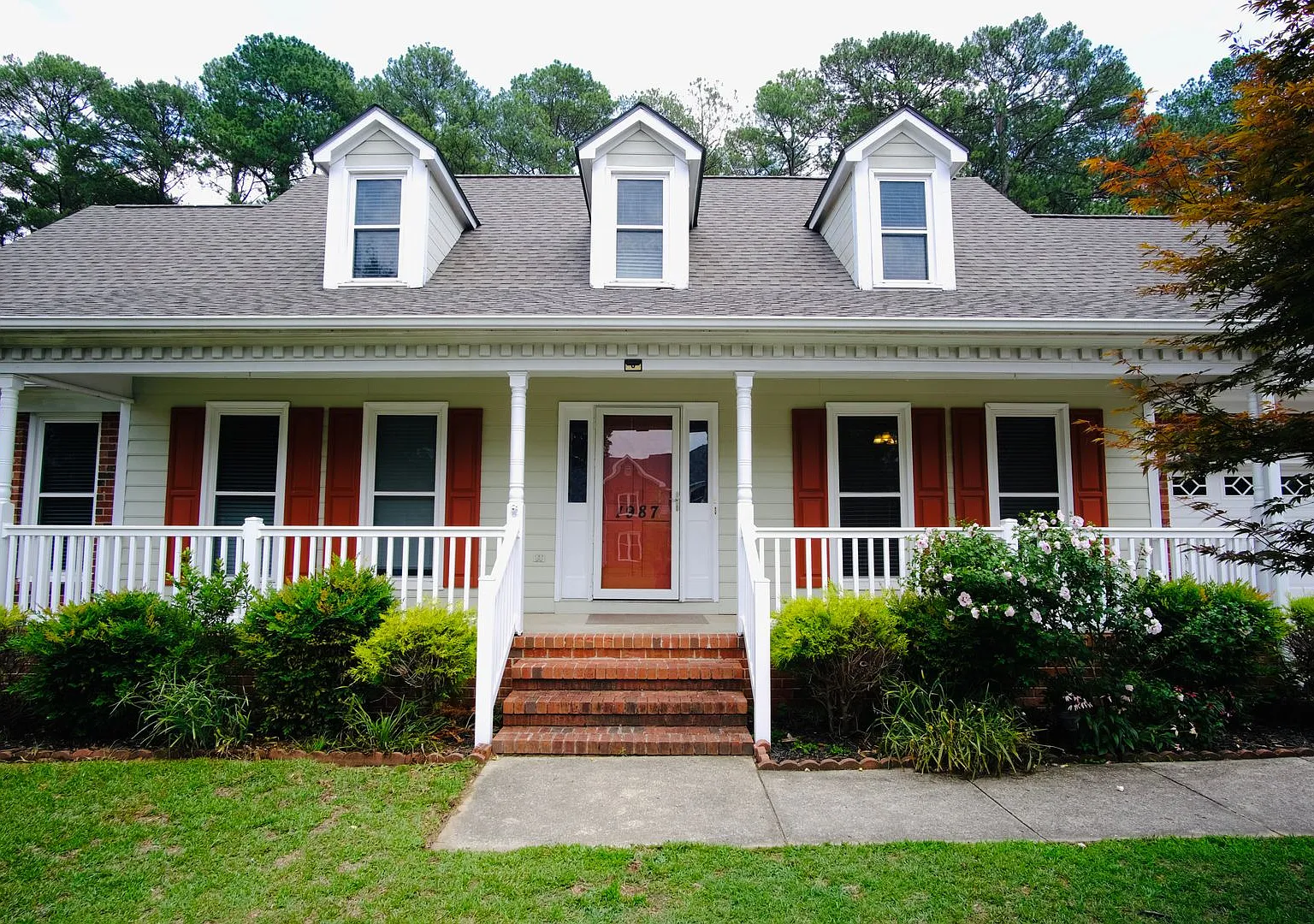 4 Bed, 3.5 Bath, Spacious Family Room, Fenced Yard in Fayetteville — Photo 3