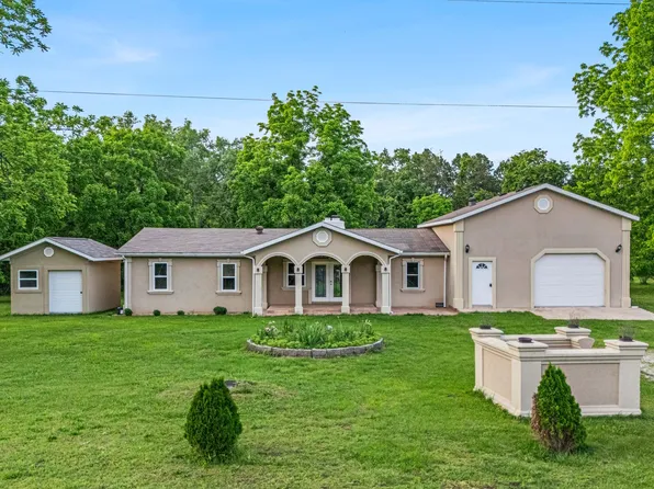 875 State Route T, West Plains, MO 65775