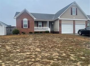 1488 Aultroy Dr, Fayetteville, NC 28306