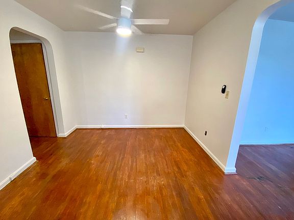 5th image of 532 Lowell Ave APT 1