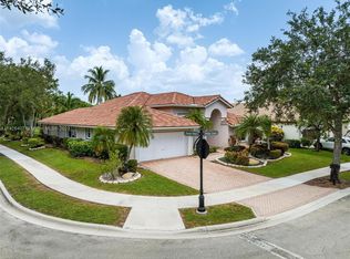 2648 Miller Ct, Weston, FL 33332