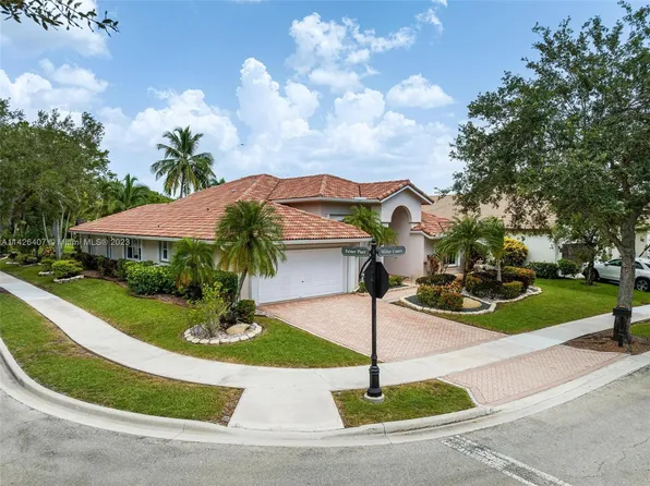2648 Miller Ct, Weston, FL 33332