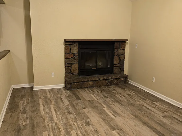 18 Bentree Ln #403 — Photo 26