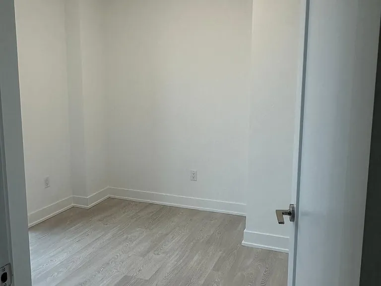 2545 Simcoe St N #917 — Photo 5