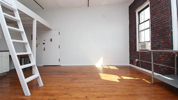 Rented by Nooklyn NYC LLC | media 25