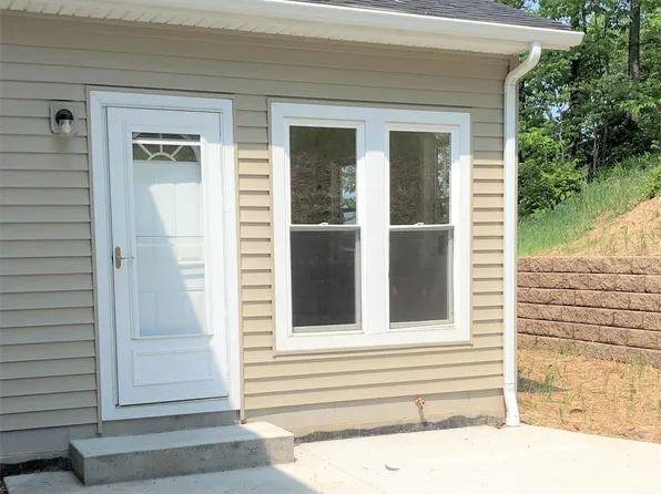 56 1/2 W Union St, Athens, OH 45701