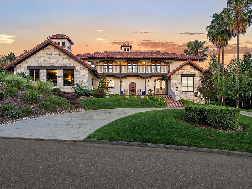 1st image of 8950 Vista De Lago Ct