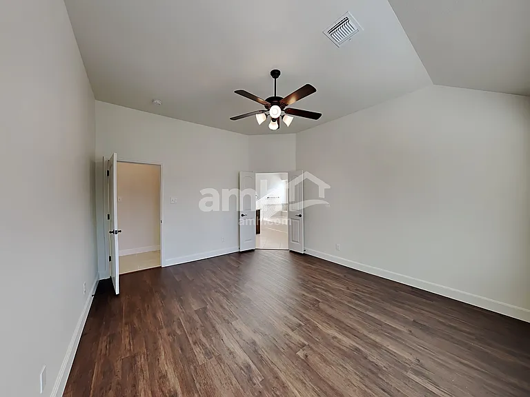 215 Buckskin Dr — Photo 10