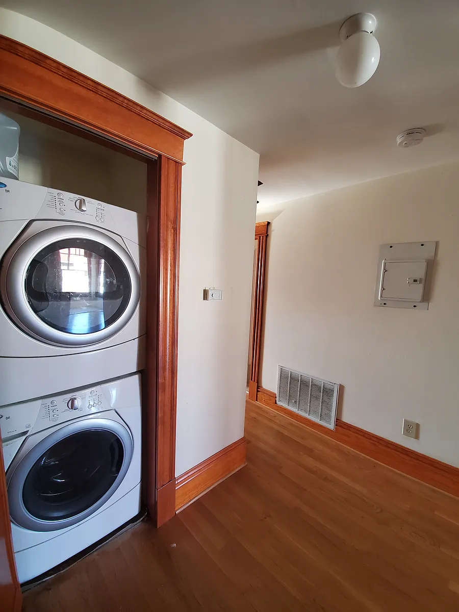 Building Photo - 5788 Pershing